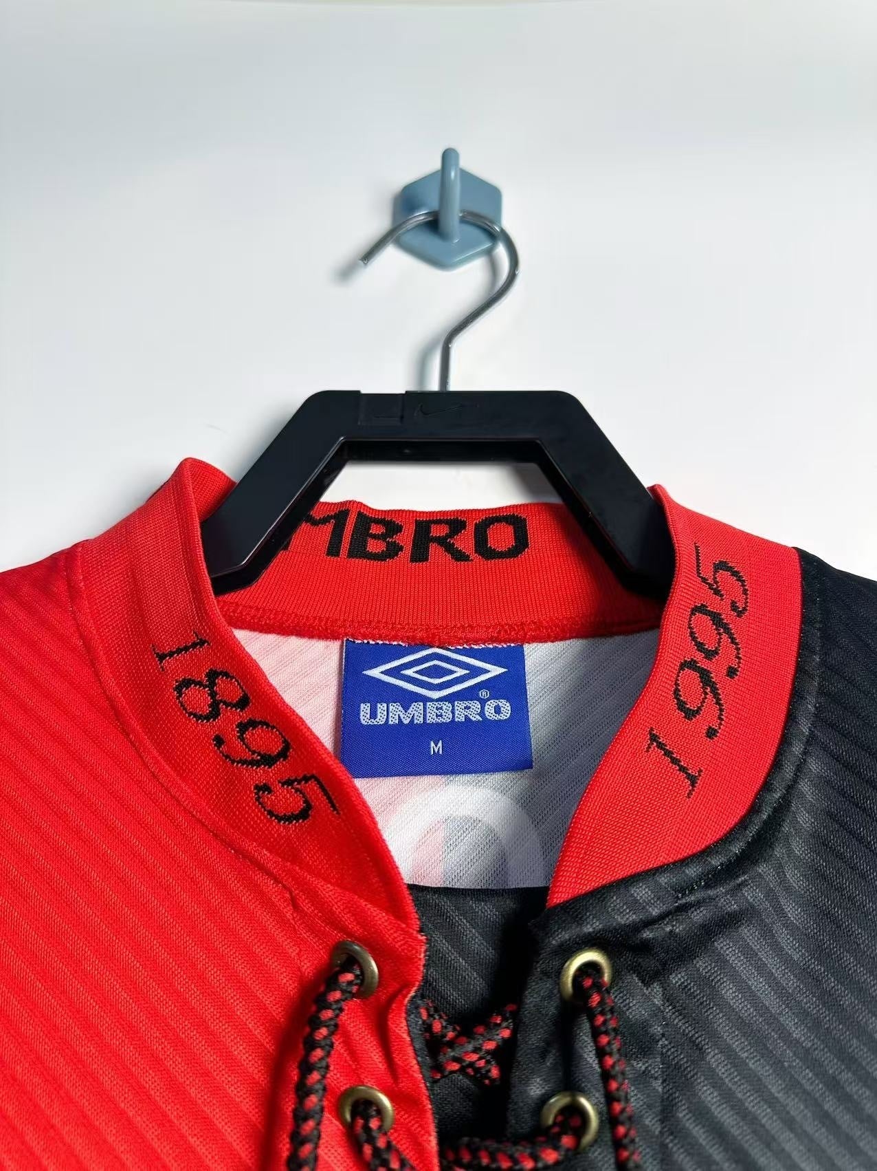 Camisa Retrô Flamengo “Papagaio de Vintém” – A ousadia de 1995